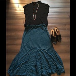 ⚡️⚡️SOLD!! Pleoine greens and black Maxi skirt